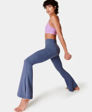 super_soft_flare_yoga_pan_0.webp Sweaty Betty Super Soft Flare Yoga Pants